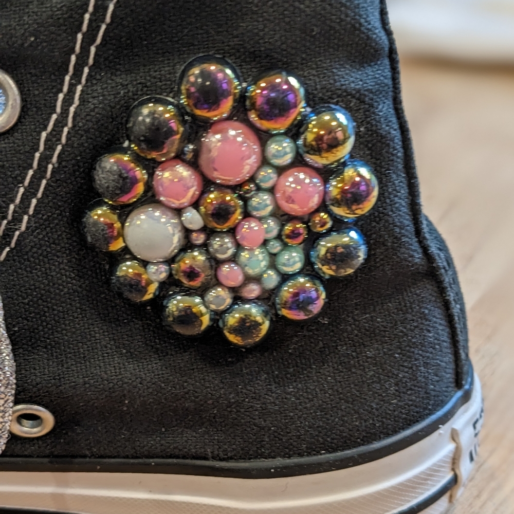 LIKE NEW... Converse ALL STAR  blinged out Kids Black High Tops - Picture 4 of 6